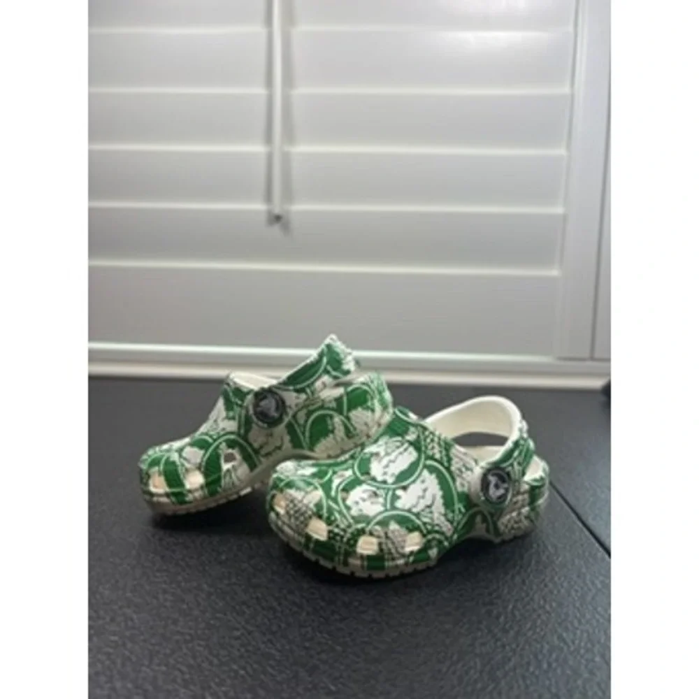 Crocs Classic Clog Kids Green White Graphic Print Slip On Shoes Size C5